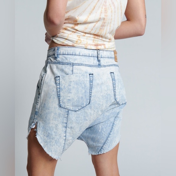 NWT One Teaspoon Luxe Harem Shorts Denim Classic Chambray Relaxed Sz 26 - Picture 4 of 16